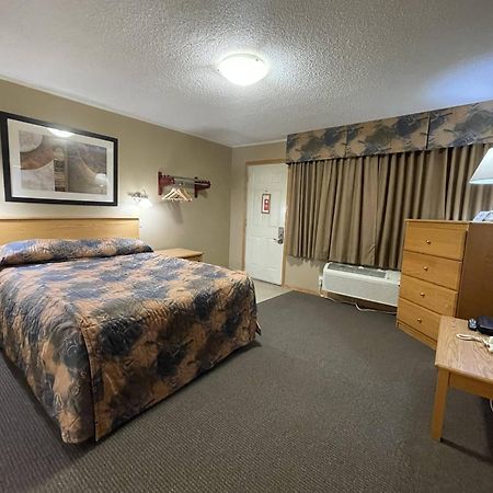 Best Maple Inn - Drayton Valley Екстериор снимка