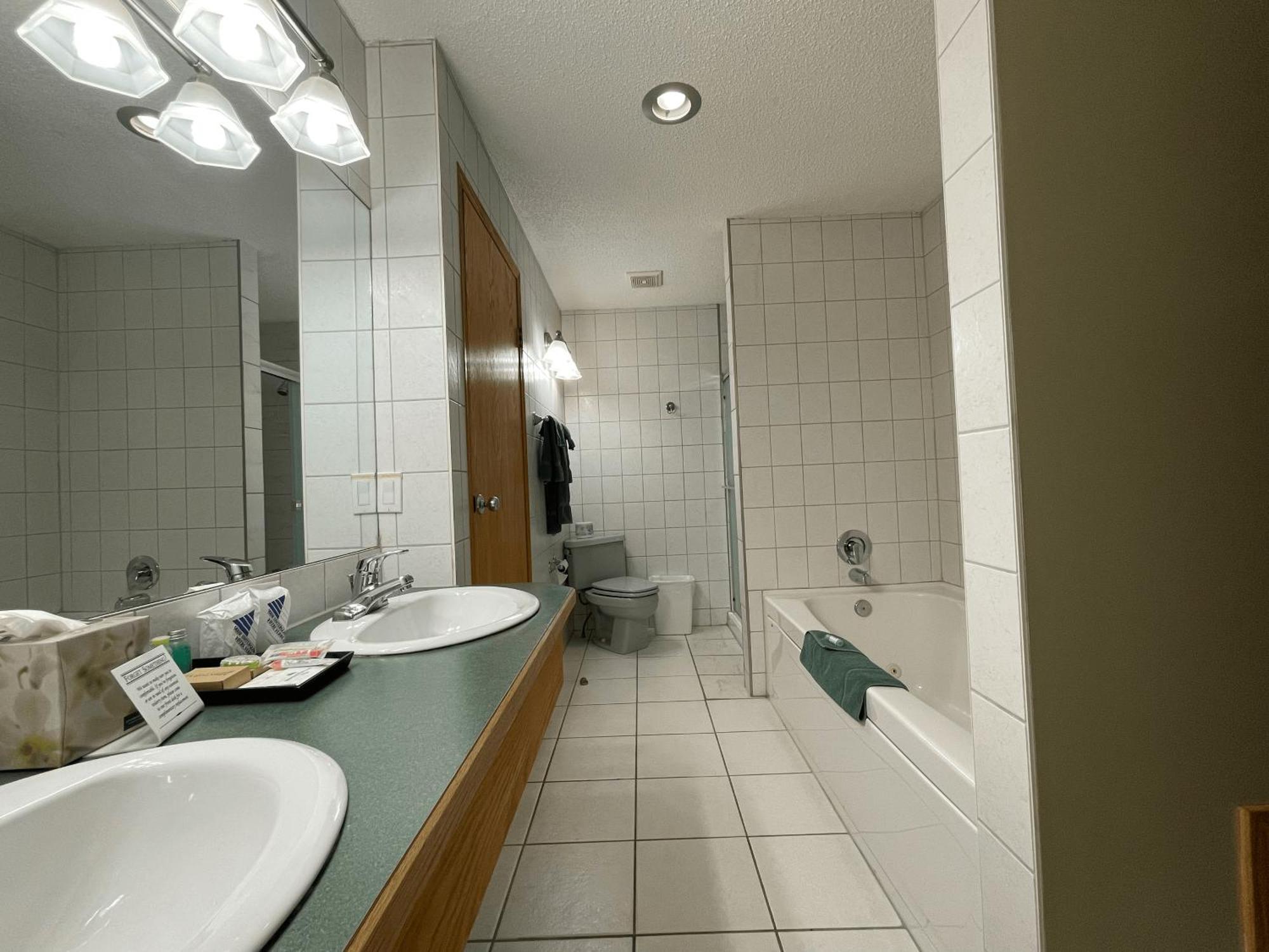Best Maple Inn - Drayton Valley Екстериор снимка