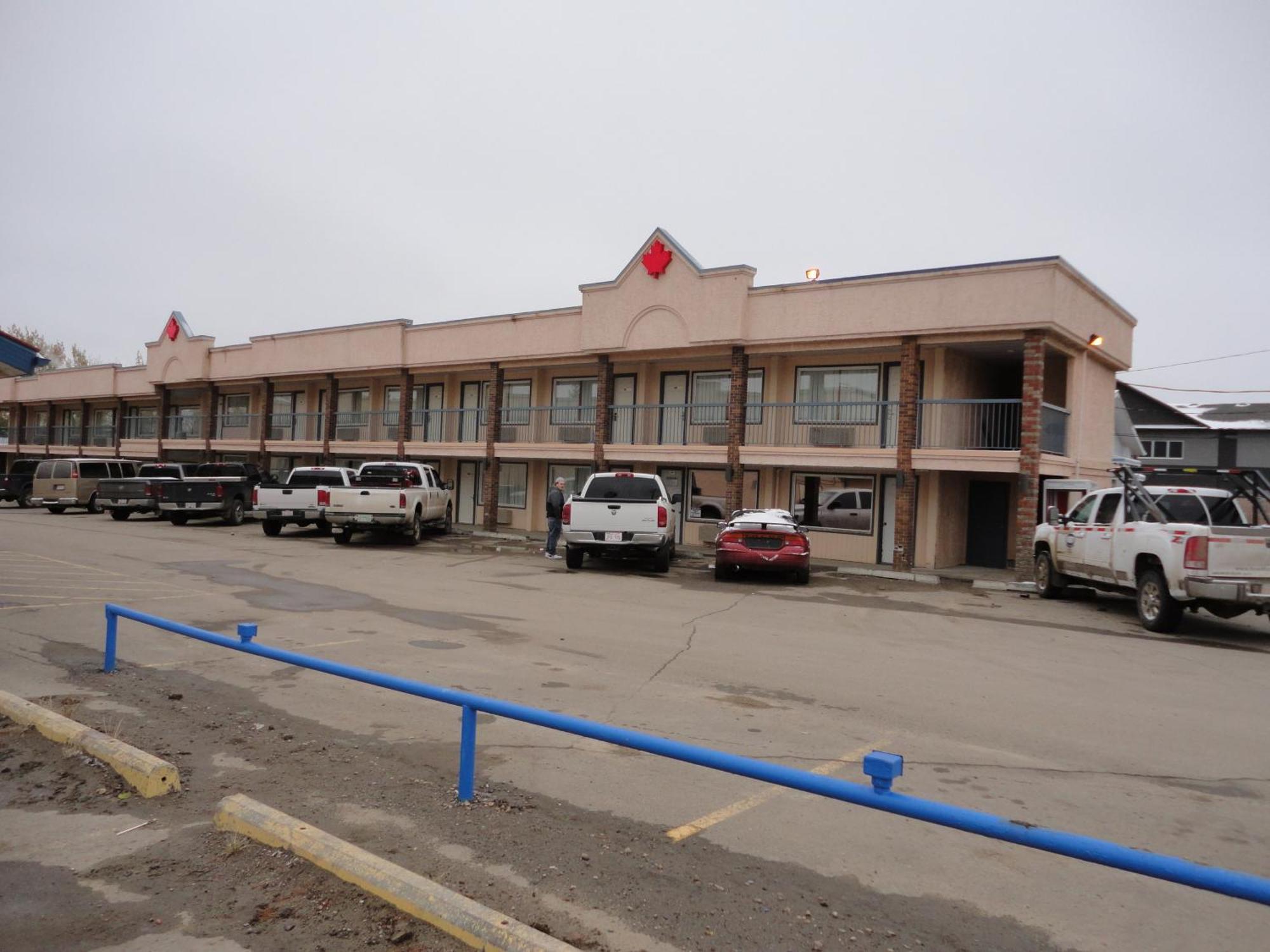Best Maple Inn - Drayton Valley Екстериор снимка