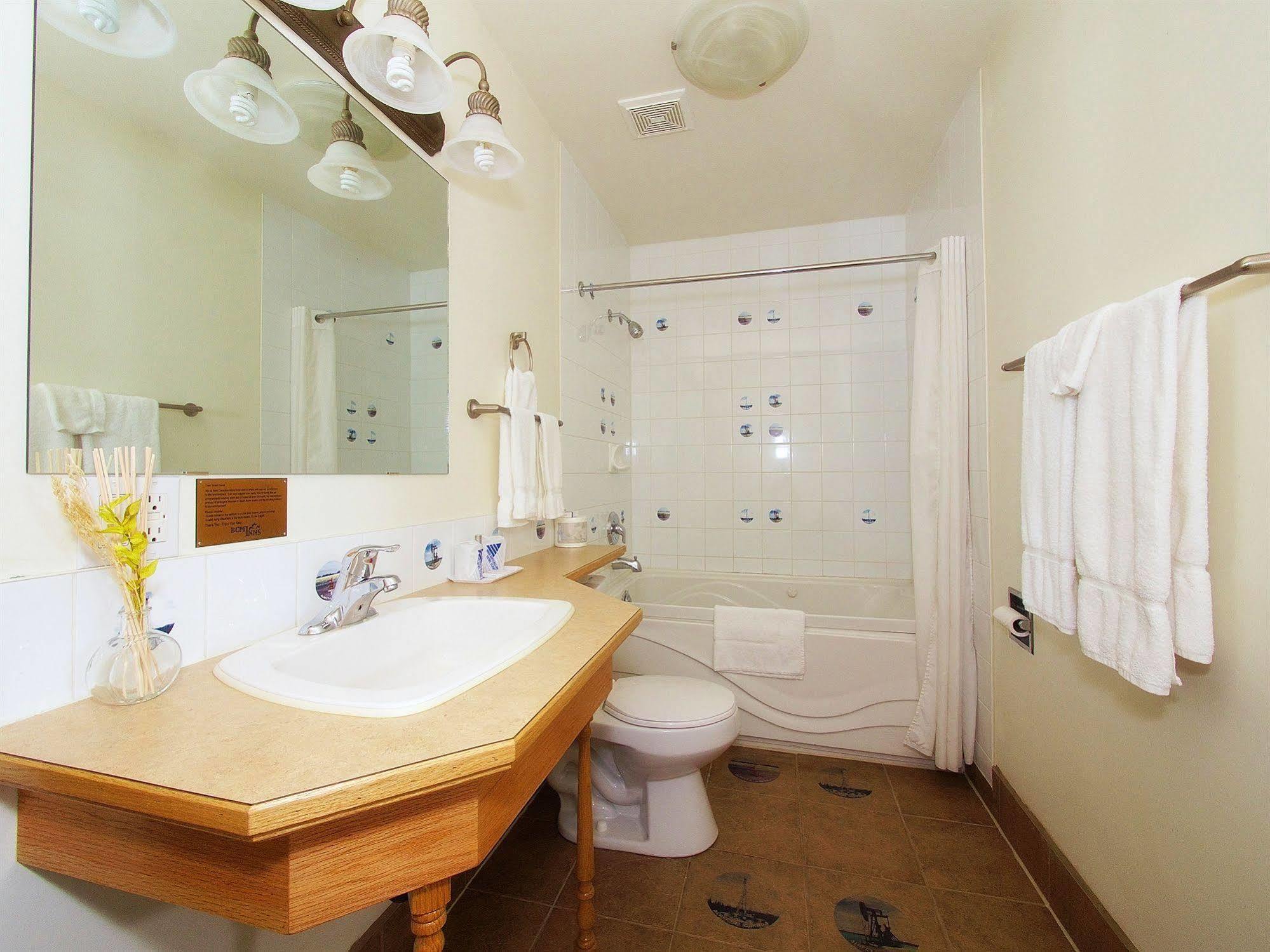 Best Maple Inn - Drayton Valley Екстериор снимка